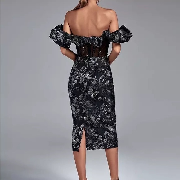 Glamorous Black Floral Christmas Mesh Sequins Off-Shoulder Dress - Picture 2 of 16